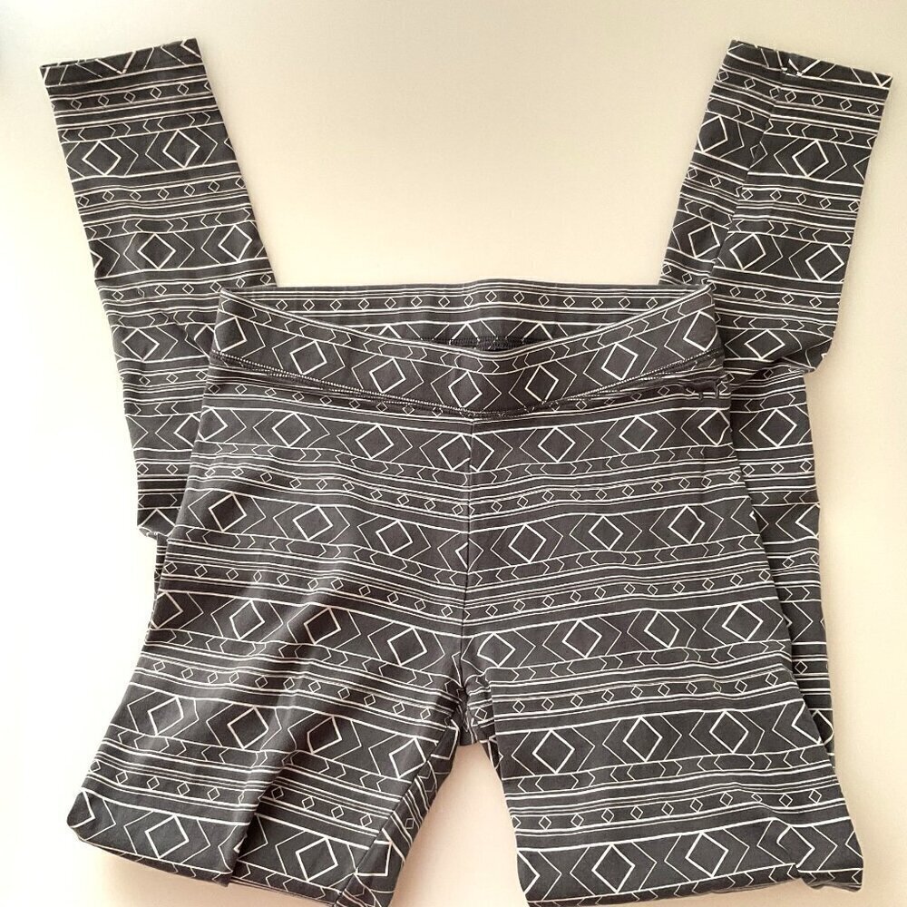 VICTORIAS SECRET PINK LEGGINGS GRAY GEOMETRIC